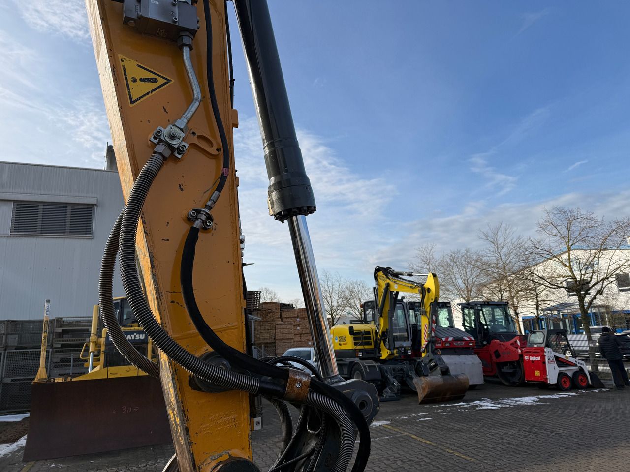 2015 Liebherr R922LC Crawler Excavator