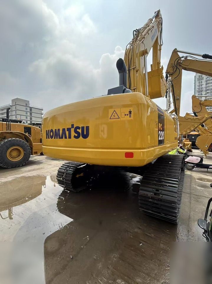 2025 Komatsu PC220-7 Crawler Excavator