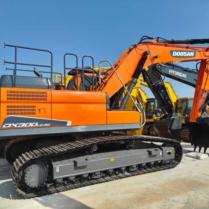 2022 Doosan DX225 Crawler Excavator