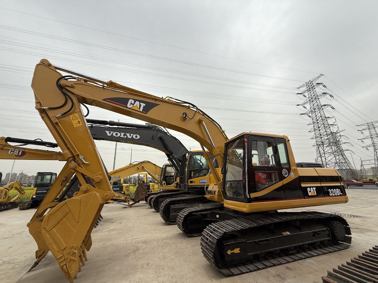 2022 Caterpillar 320B Crawler Excavator