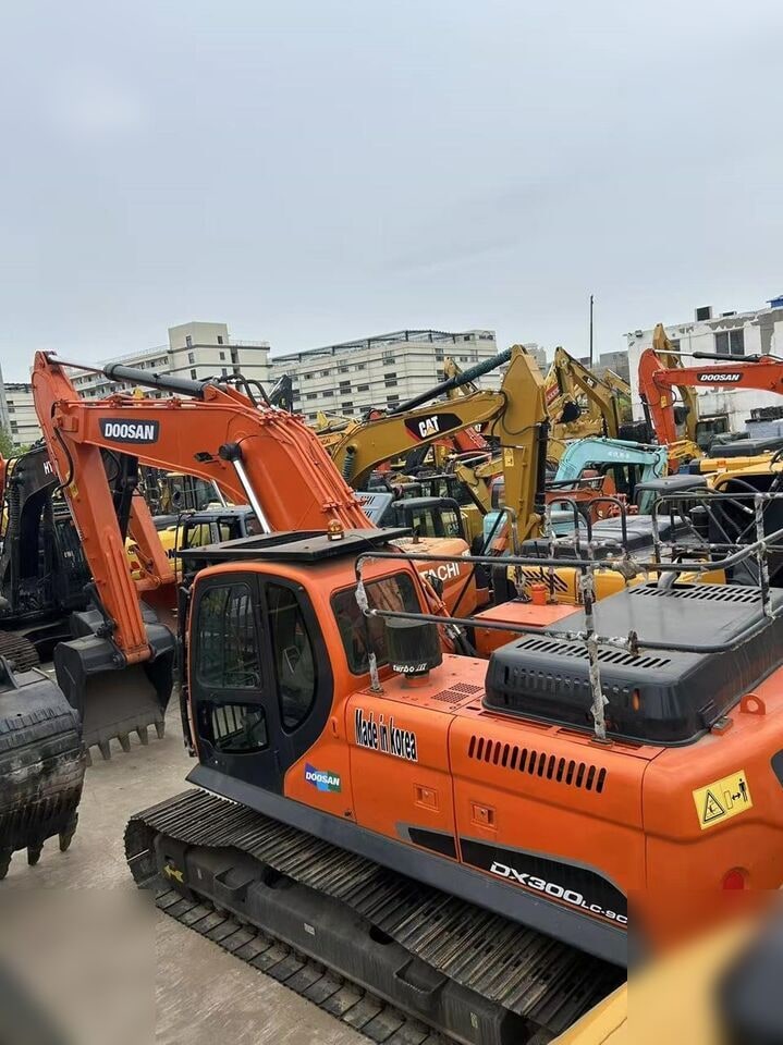 2021 Doosan DX300LC-9C Crawler Excavator