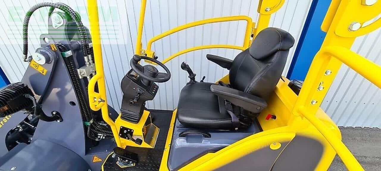 2025 Eurotrac W11 Mini Excavator