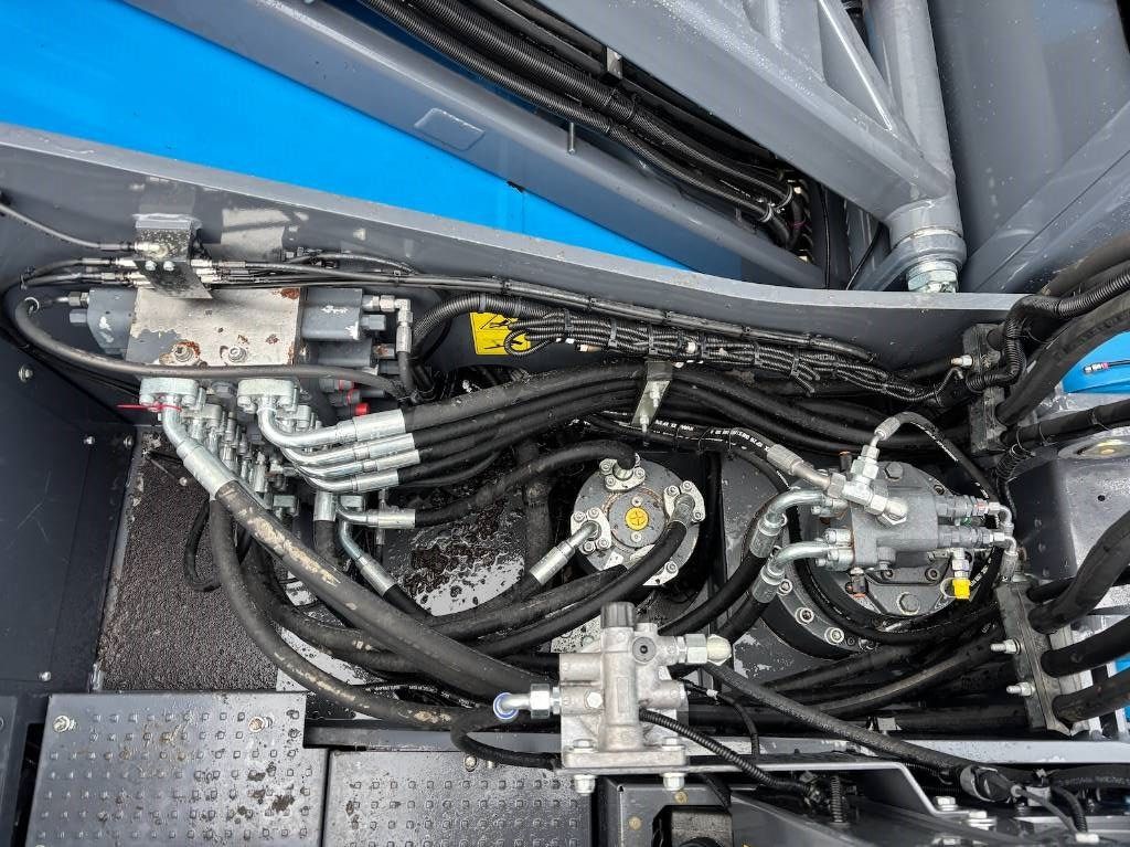 2022 Fuchs MHL320F Material Handler