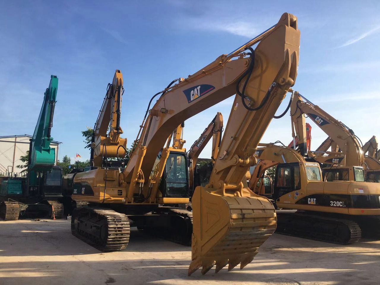 2020 Caterpillar 330CL Crawler Excavator