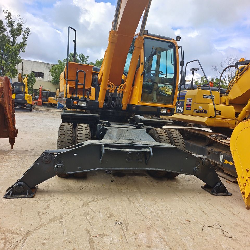 2024 Hyundai R210W-9T Wheel Excavator