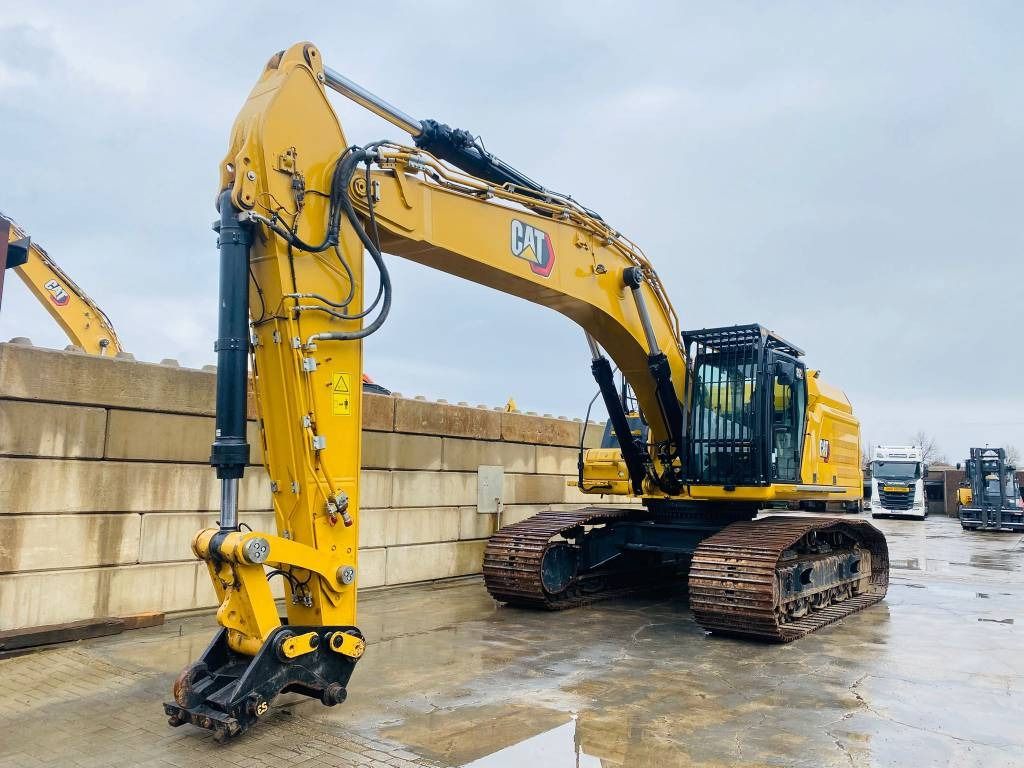2023 Caterpillar 352 Crawler Excavator
