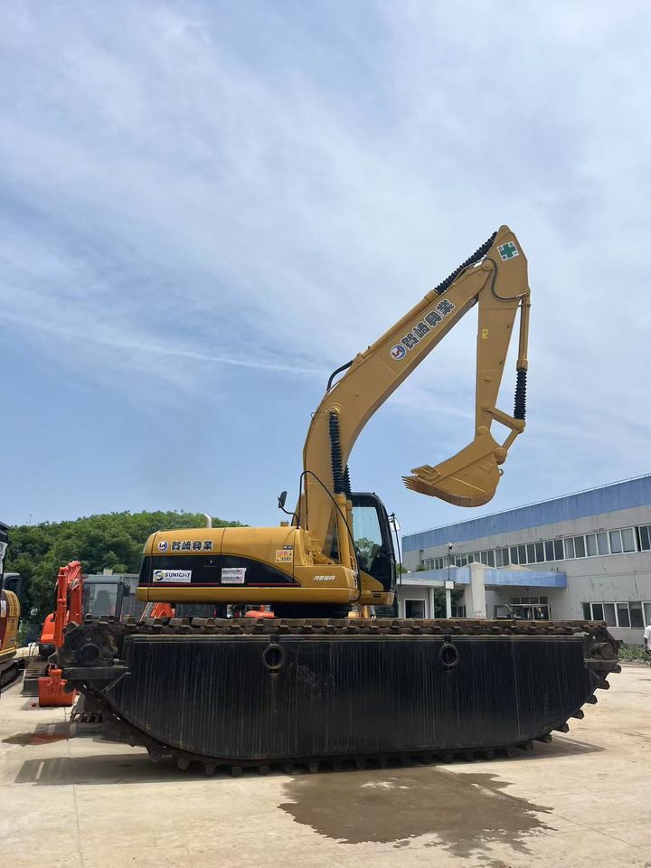 2020 Caterpillar 320CL Amphibious Excavator