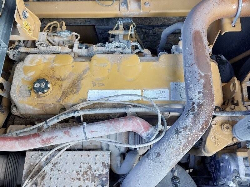 2016 Caterpillar 352F Crawler Excavator