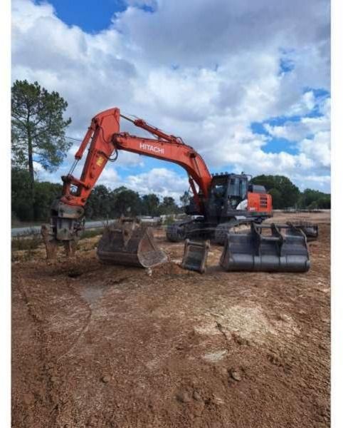2016 Hitachi ZX300LCN-6 Crawler Excavator