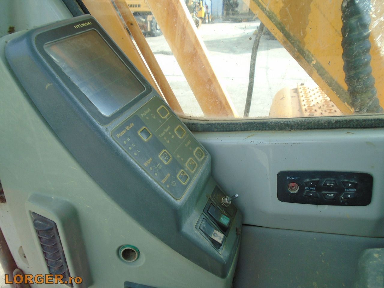 2007 Hyundai R110-7 Crawler Excavator