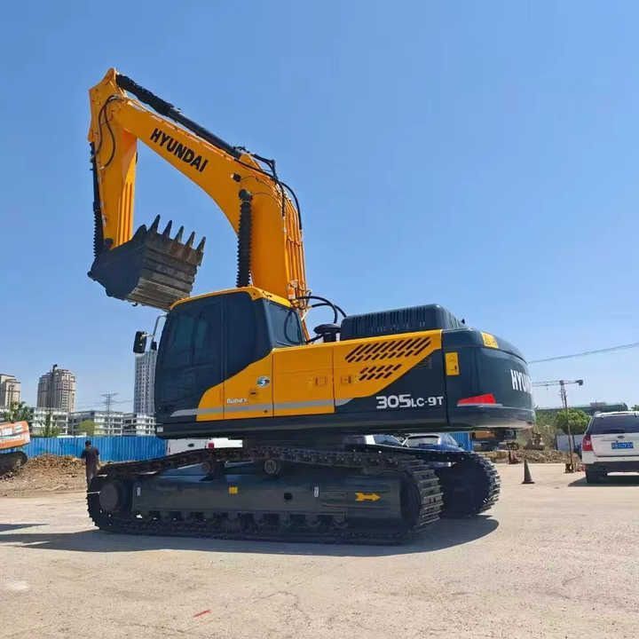 2021 Hyundai 305 Crawler Excavator