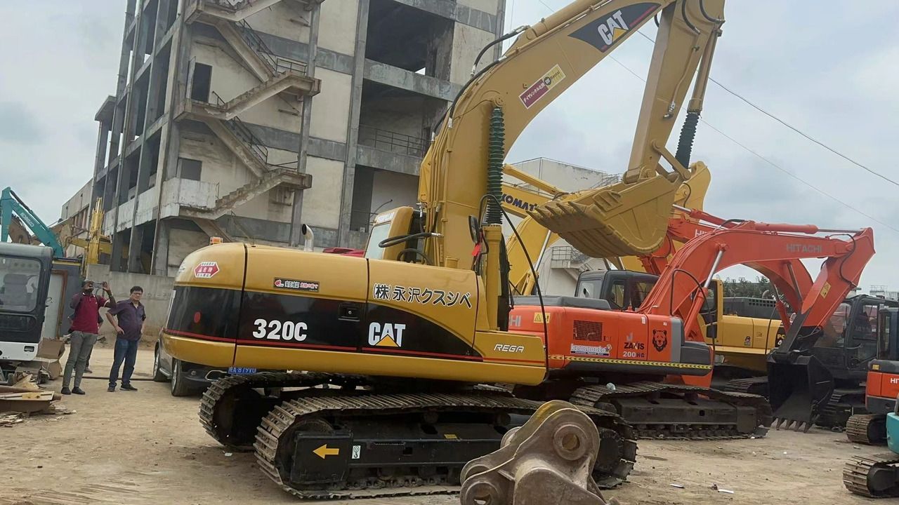 2016 Caterpillar 320CL Crawler Excavator