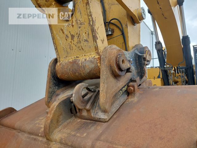 2019 Caterpillar 390FL Crawler Excavator