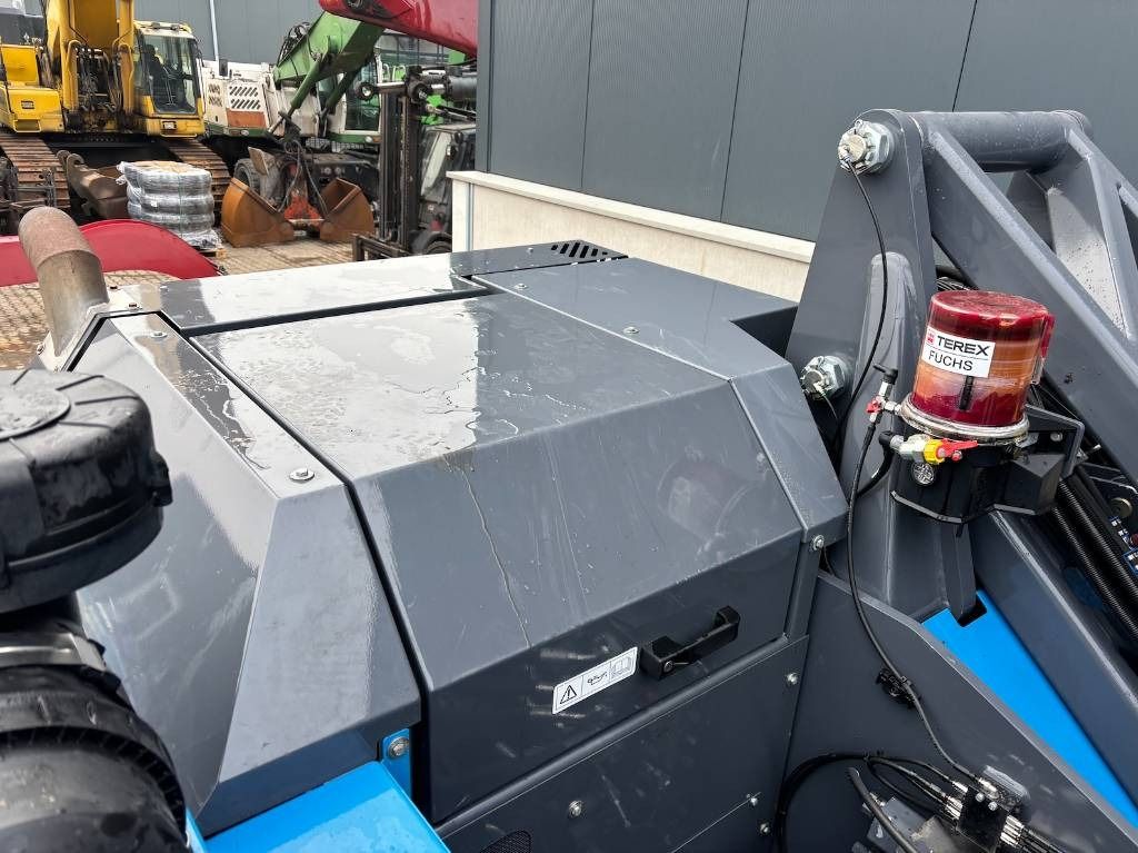 2022 Fuchs MHL320F Material Handler