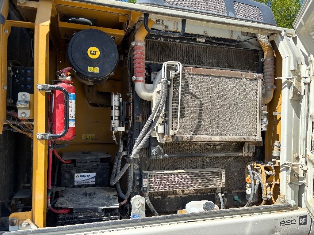 2013 Caterpillar 320E Crawler Excavator