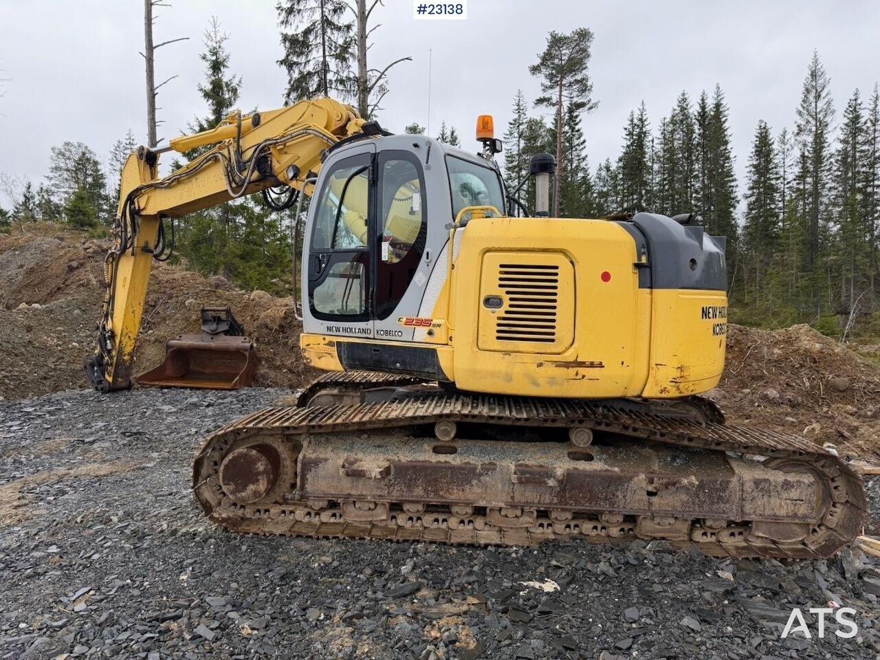 2006 New Holland E235SR Crawler Excavator