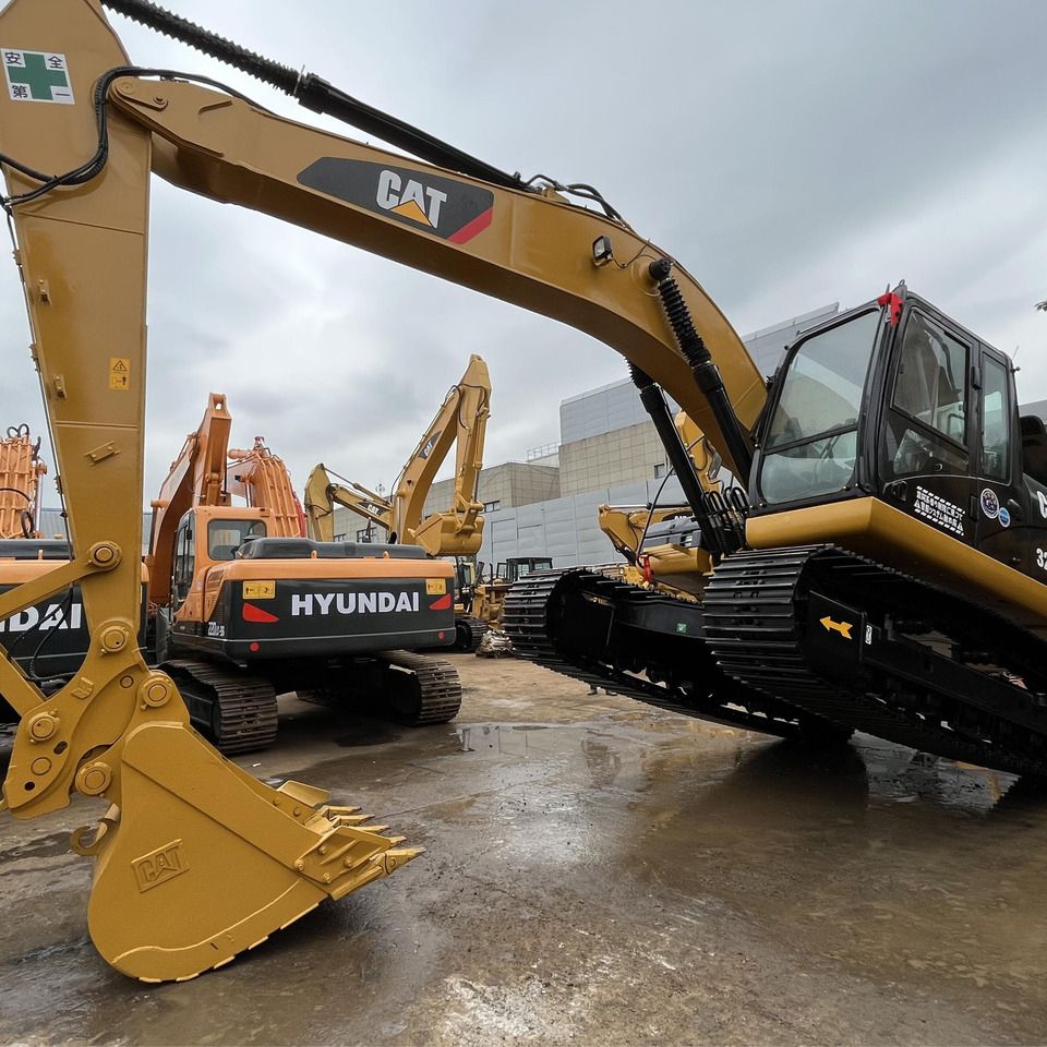 2016 Caterpillar 320D Raupenbagger