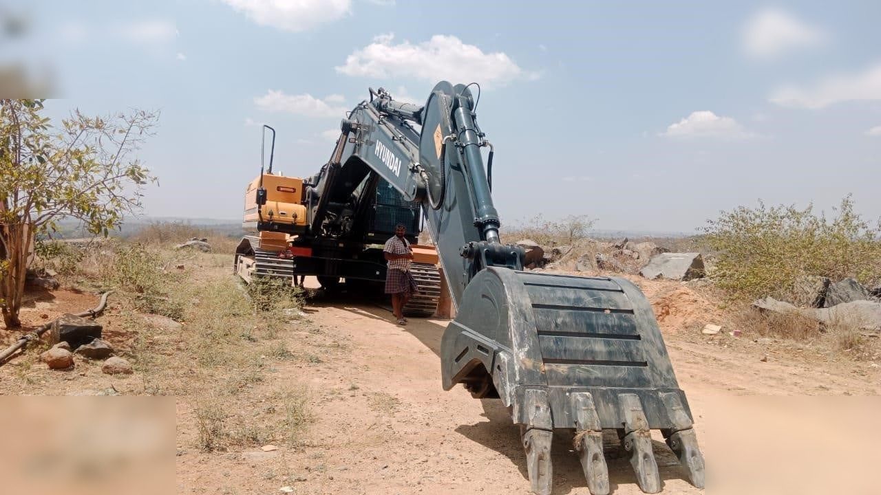 2026 Hyundai HX380L Crawler Excavator
