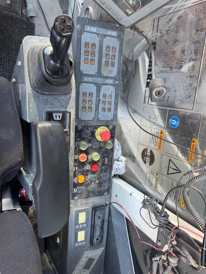 2019 Liebherr R 9150 B Crawler Excavator