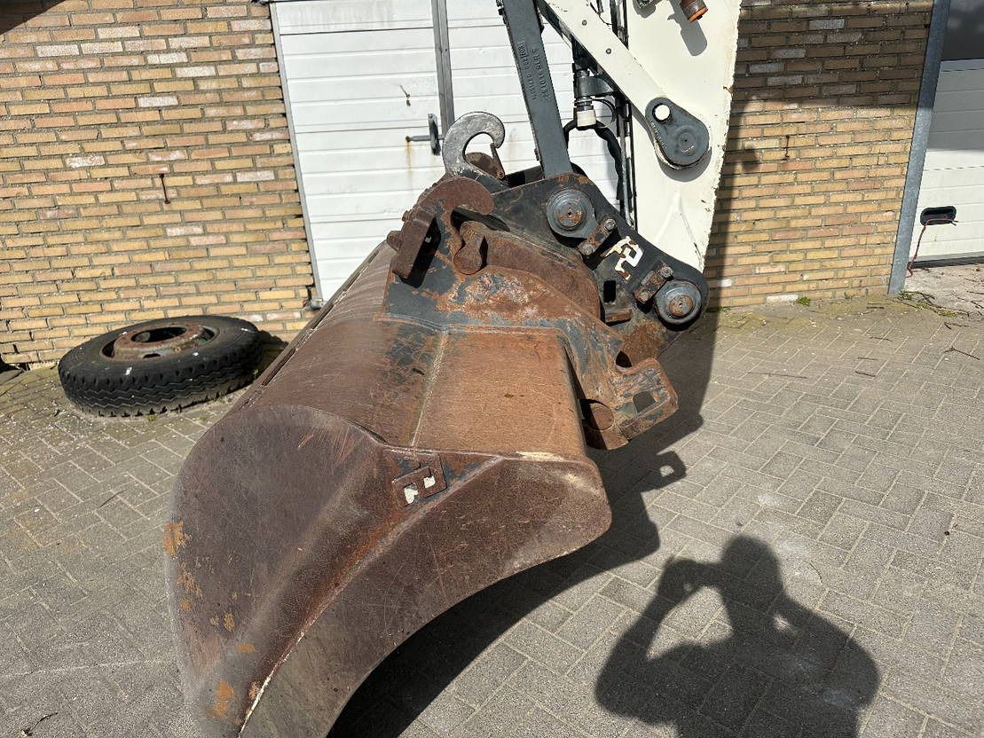 2015 Liebherr A914 Wheel Excavator