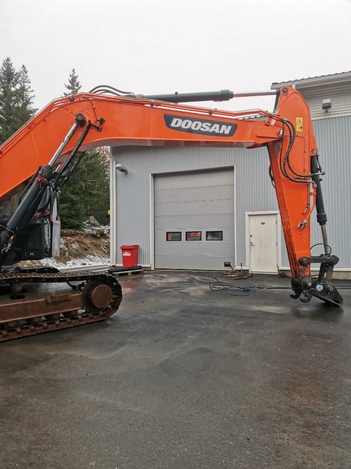 2018 Doosan DX300LC-5 Crawler Excavator