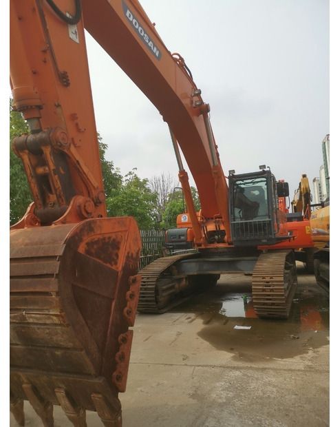 2020 Doosan DX500LC Crawler Excavator