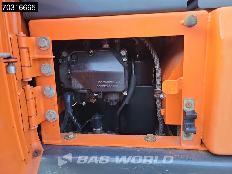 2020 Doosan DX225LC-5 Crawler Excavator