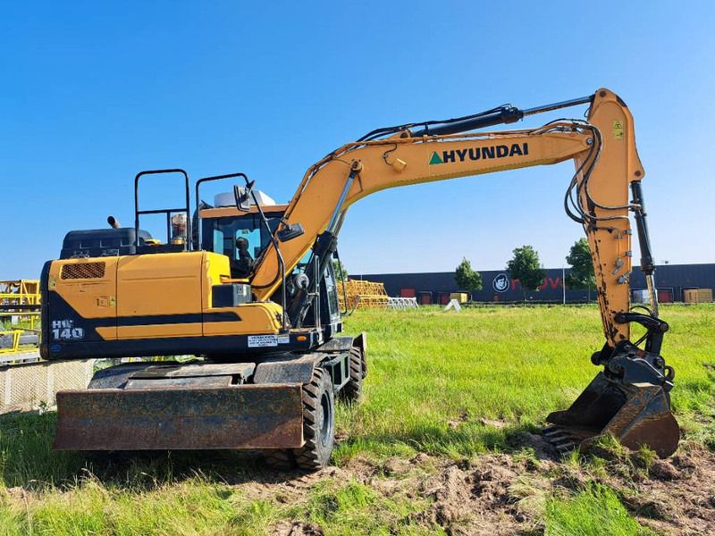 2018 Hyundai HW140 Wheel Excavator