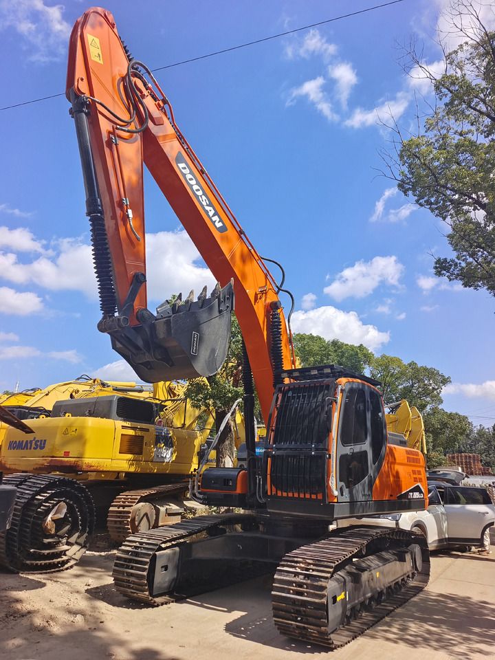 2024 Doosan DX225LCA Crawler Excavator