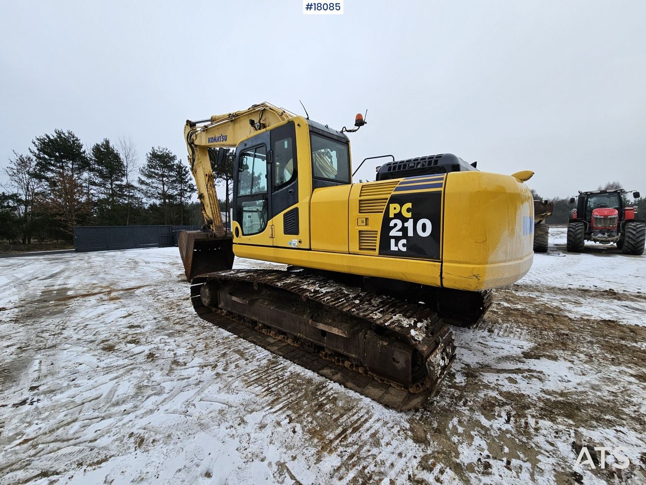 2011 Komatsu PC210LC-8 Crawler Excavator