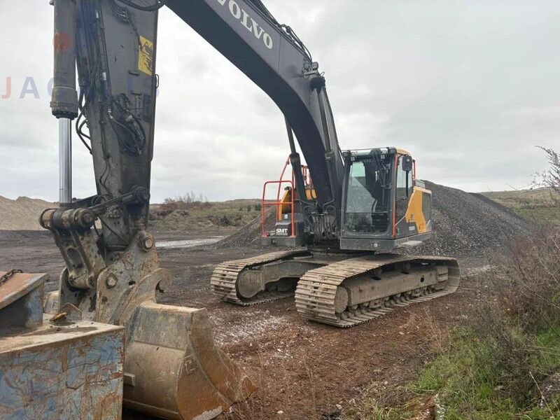 2021 Volvo EC300E Crawler Excavator