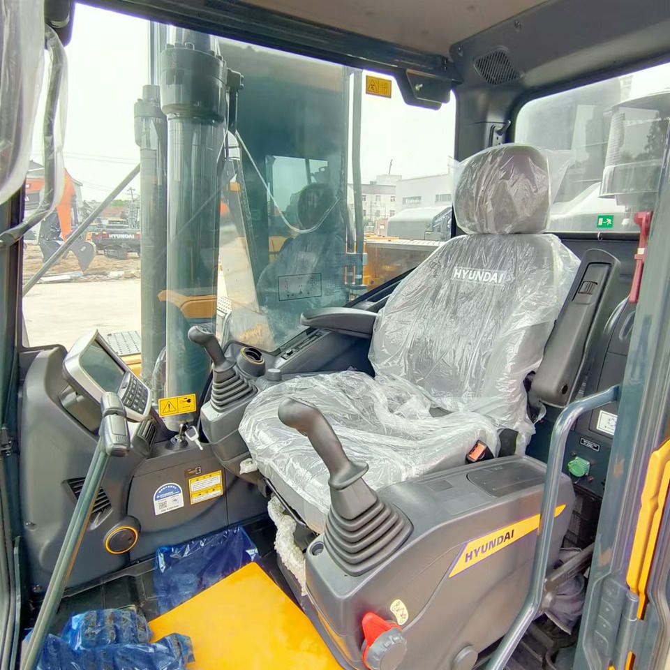 2026 Hyundai HX220L Crawler Excavator