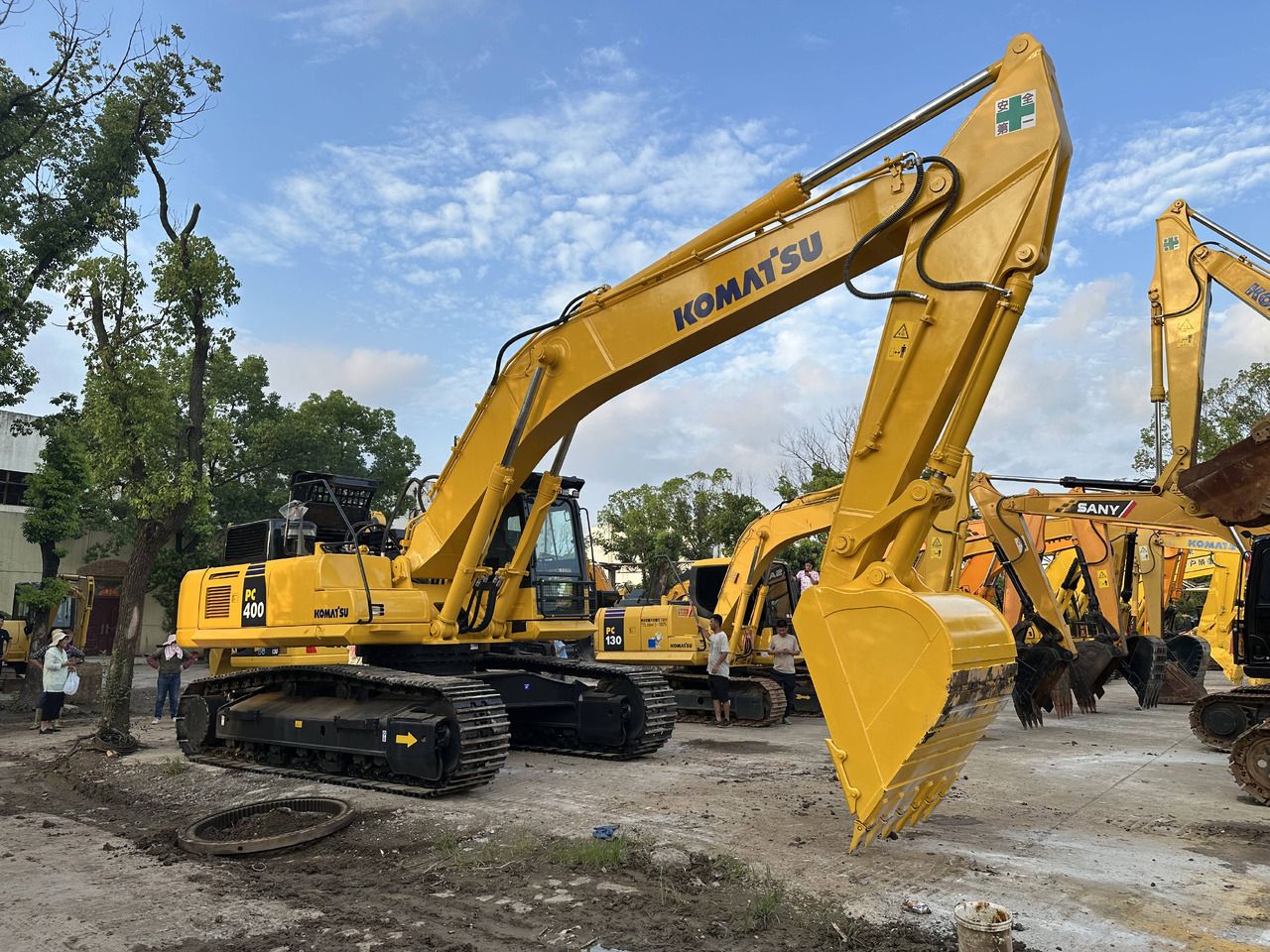 2022 Komatsu PC400 Crawler Excavator