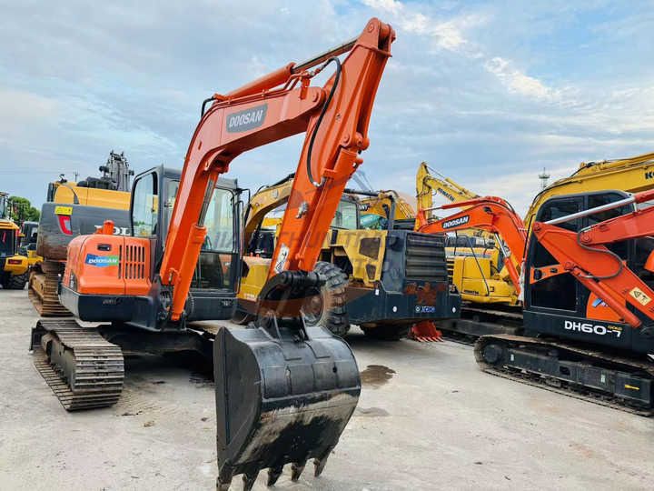2022 Doosan DH60-7 Crawler Excavator