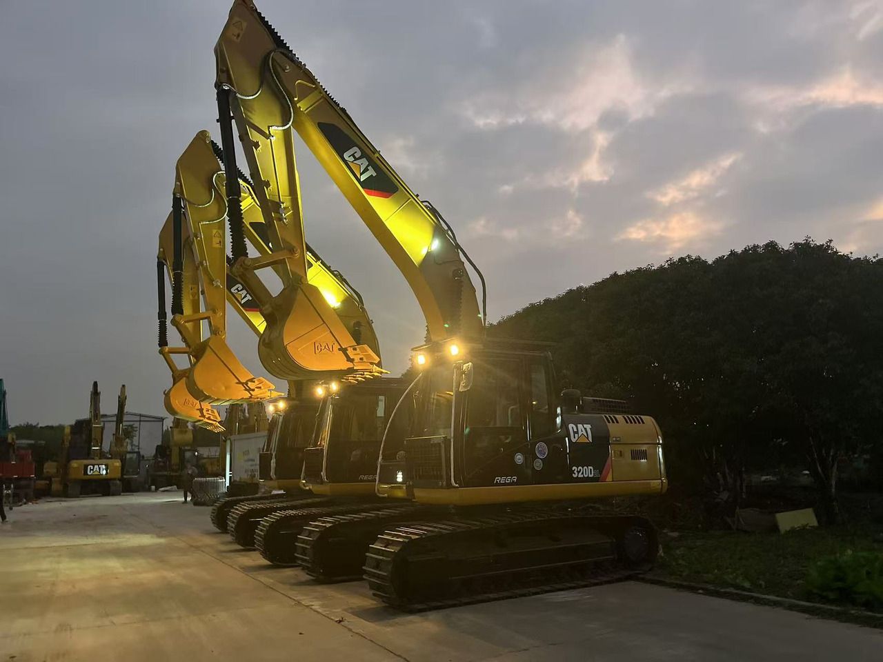 2022 Caterpillar 320D2 Crawler Excavator