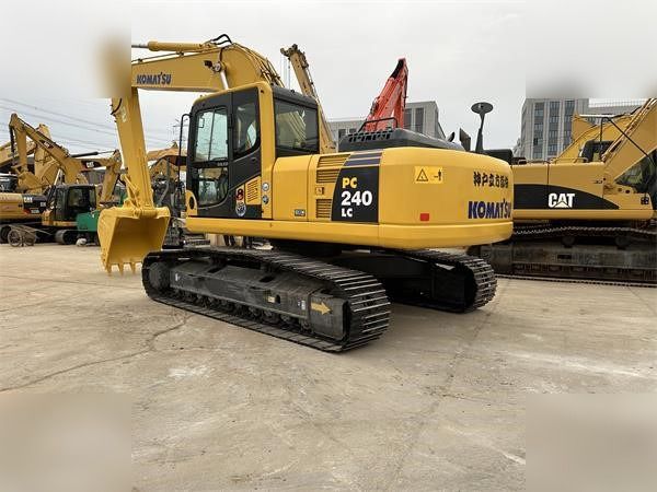 2021 Komatsu PC240LC-8 Crawler Excavator