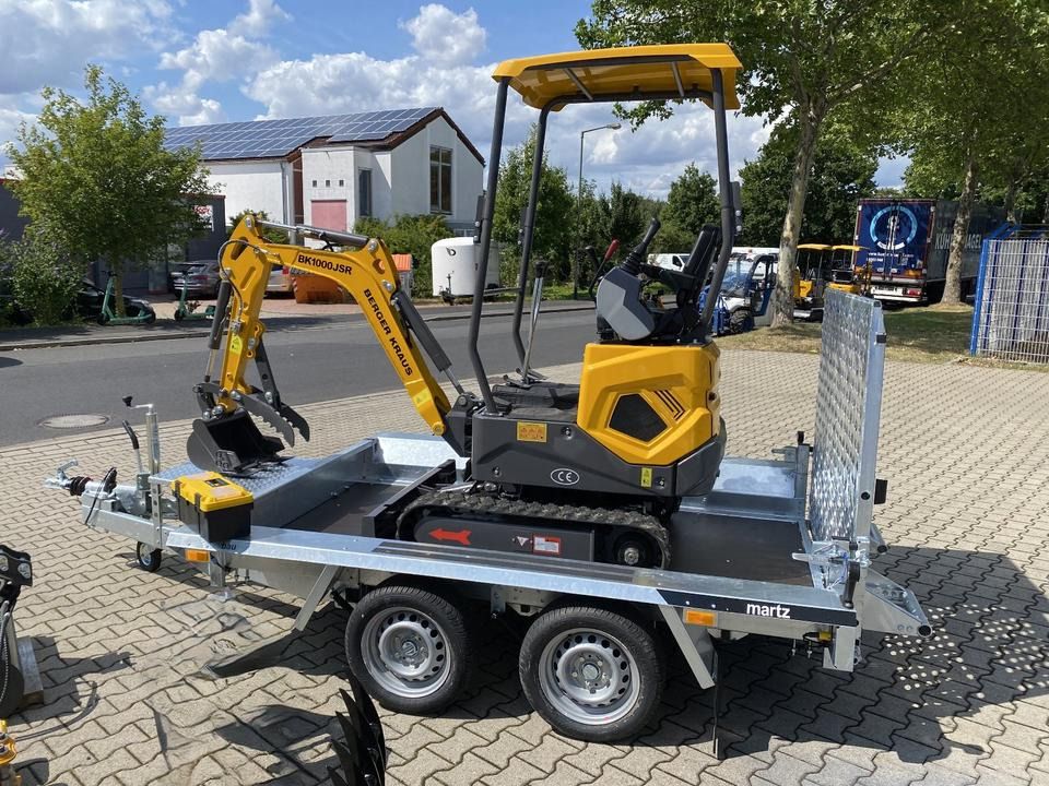 Mini Excavator Vermietung / Minibagger 1-TONNE Inkl. Anhänger / 1 Woche / Verstellfahrwerk / Schwemnkarm / Anbaugeräte