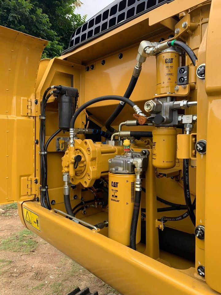 2025 Caterpillar 323D3 Crawler Excavator
