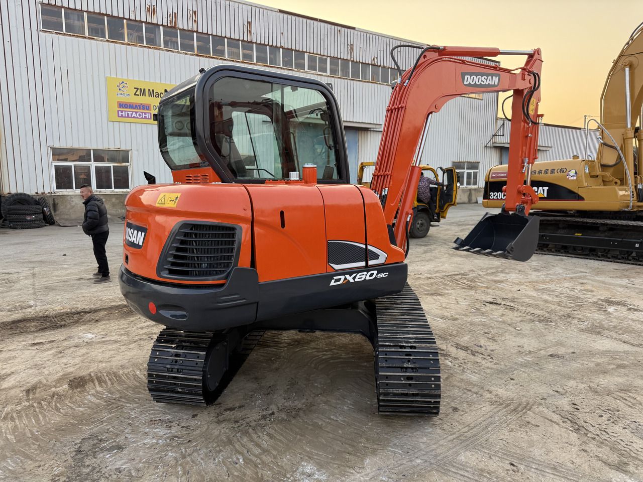 2023 Doosan DH60 Escavatore cingolato