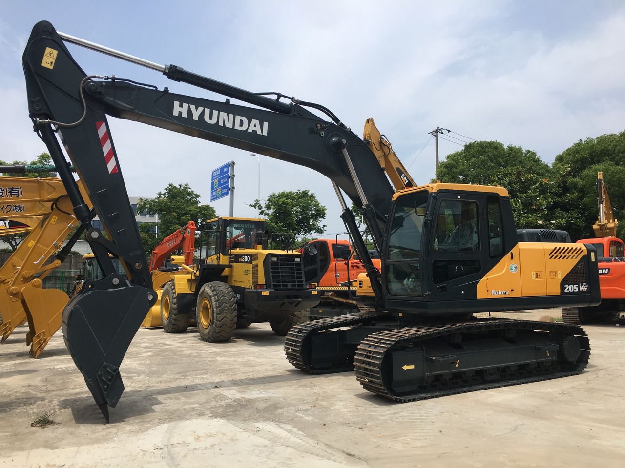 2026 Hyundai 205VS Crawler Excavator