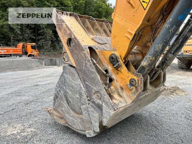 2017 Liebherr R966 Crawler Excavator