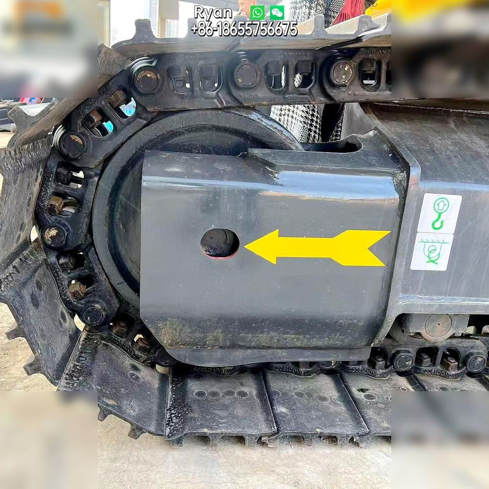 2020 Komatsu PC220-8 Crawler Excavator