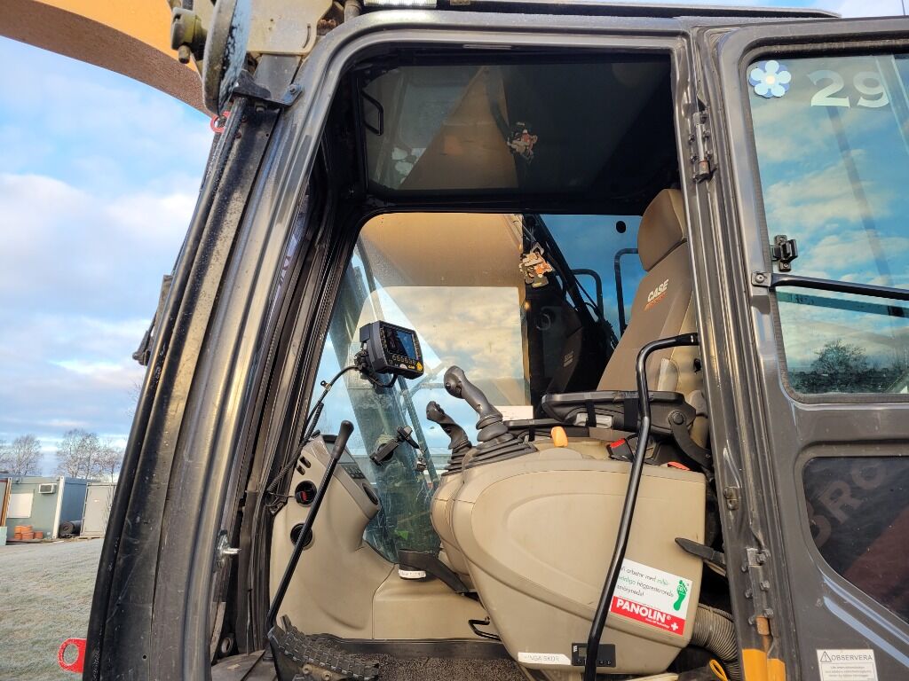 2015 CASE CX300D Crawler Excavator