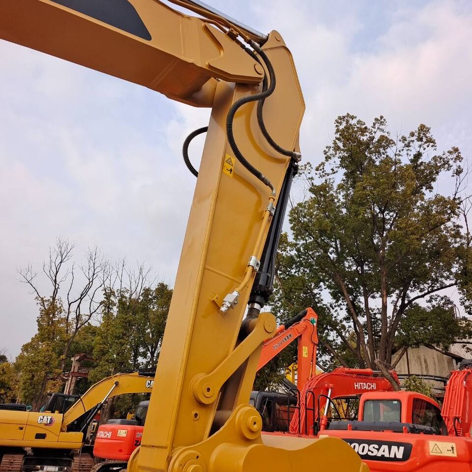 2024 Caterpillar 320D Crawler Excavator
