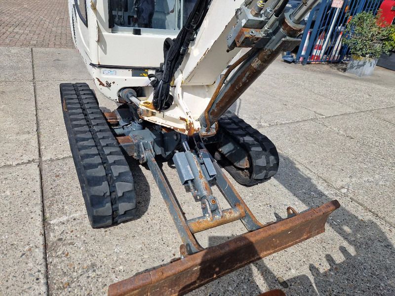 2011 Wacker Neuson 2003RD Mini Excavator