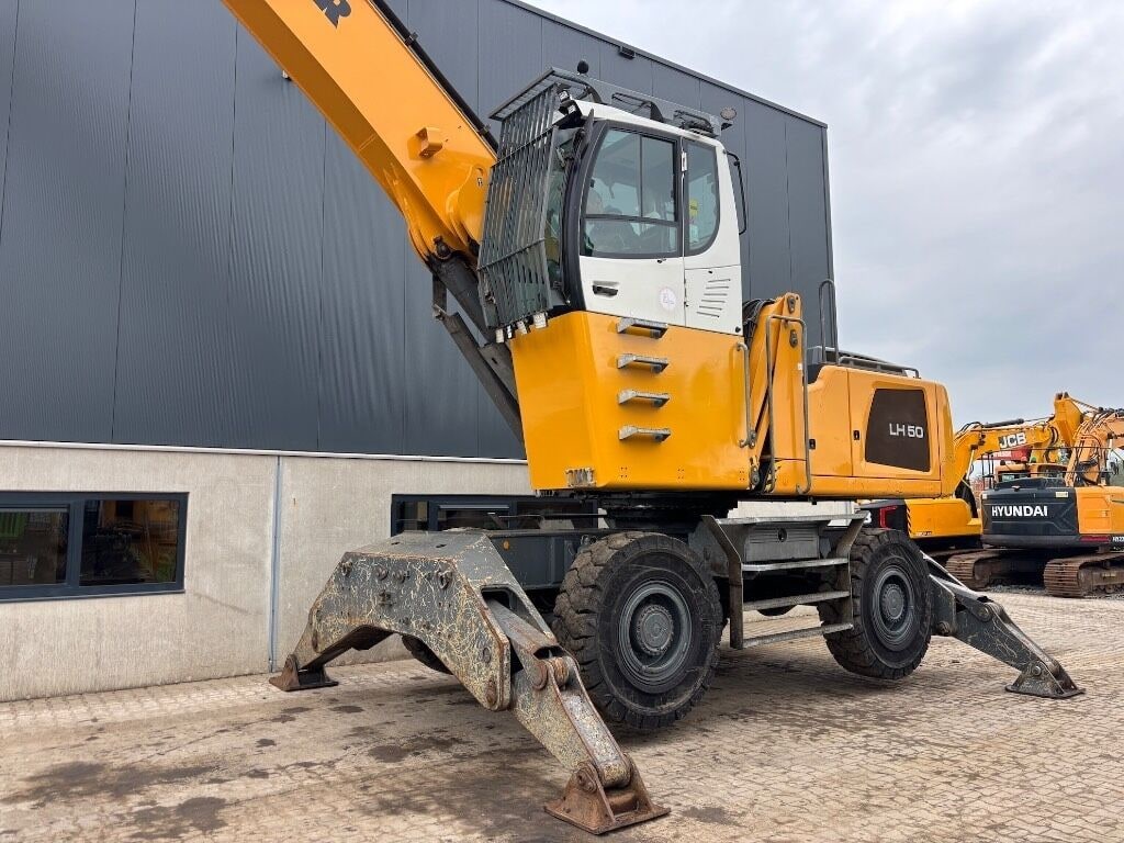 2015 Liebherr LH40 Material Handler