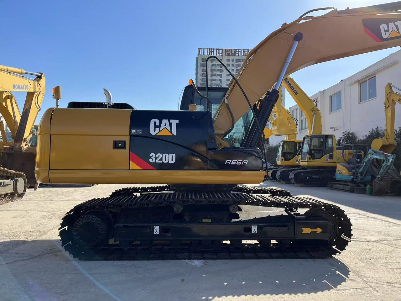 2023 Caterpillar 320D Crawler Excavator
