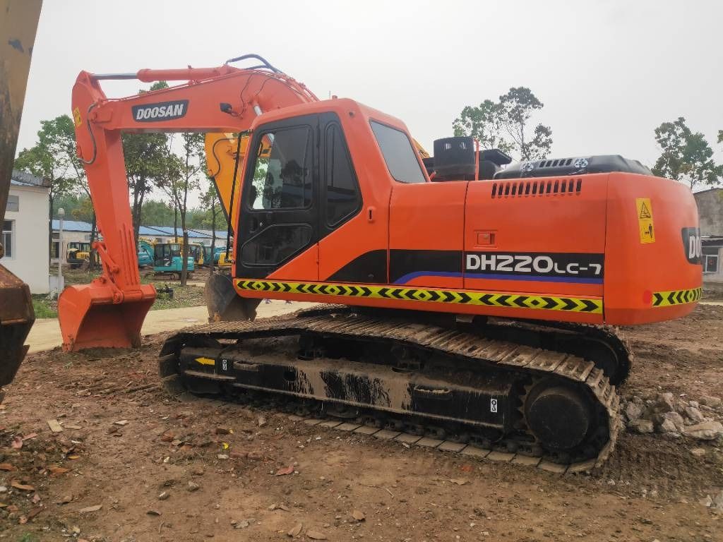 2023 Doosan DH220LC-7 Crawler Excavator