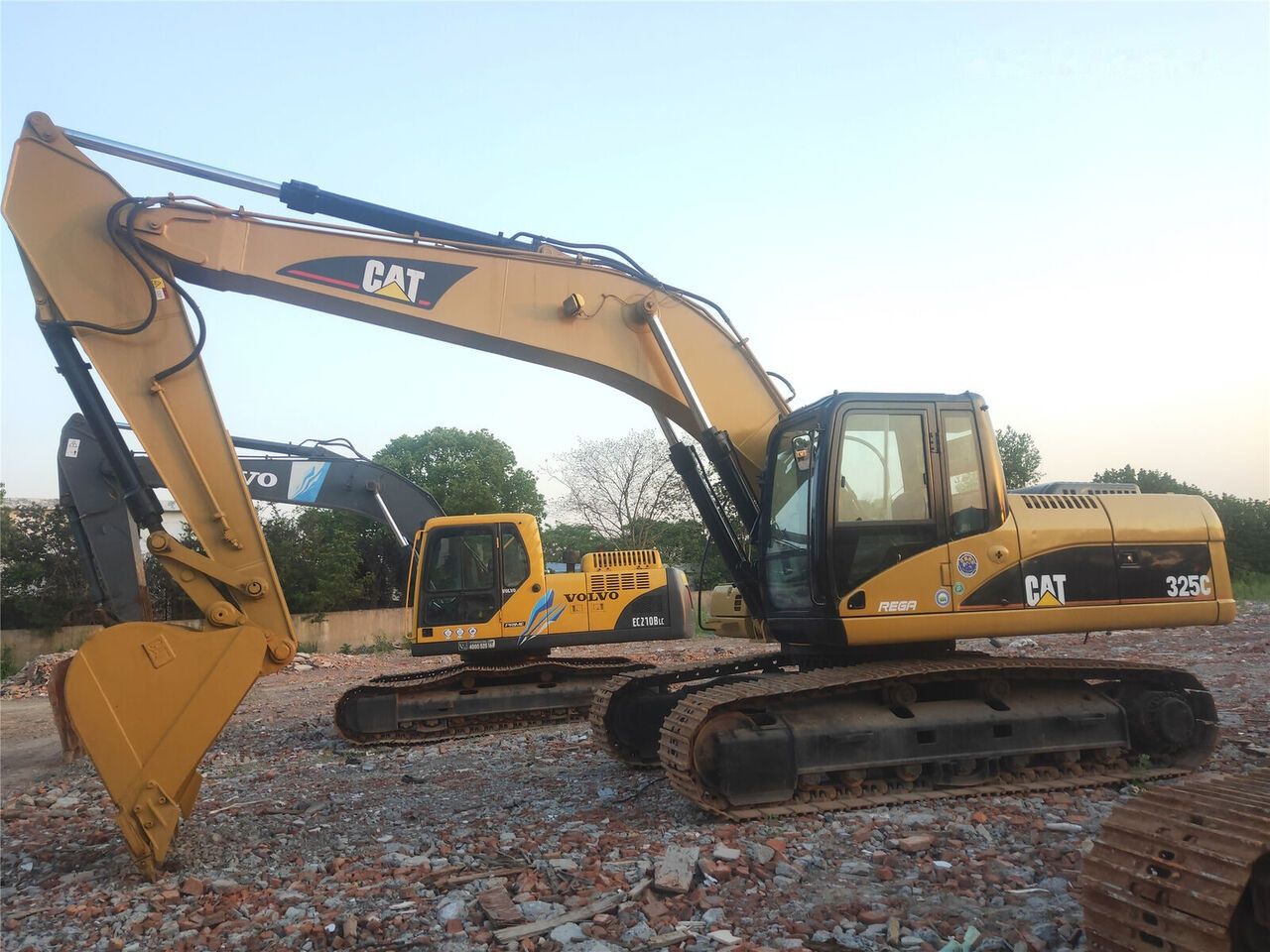 Caterpillar 325C Crawler Excavator