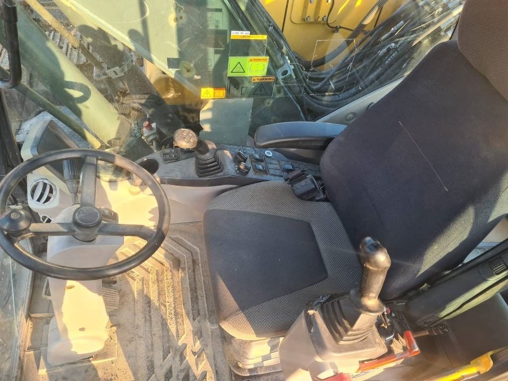 2011 Volvo EW140C Wheel Excavator